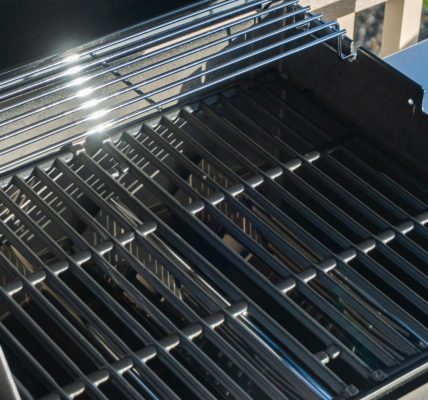Barbecue en inox à poser : un choix durable pour des moments de partage