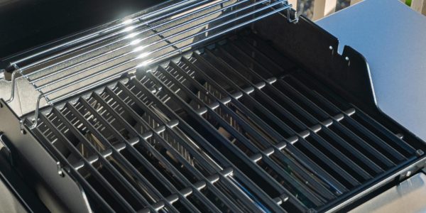 Barbecue en inox à poser : un choix durable pour des moments de partage